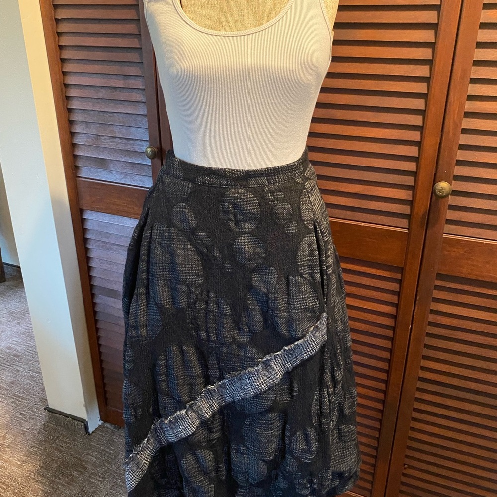 🖤 Clemente Textured European Skirt